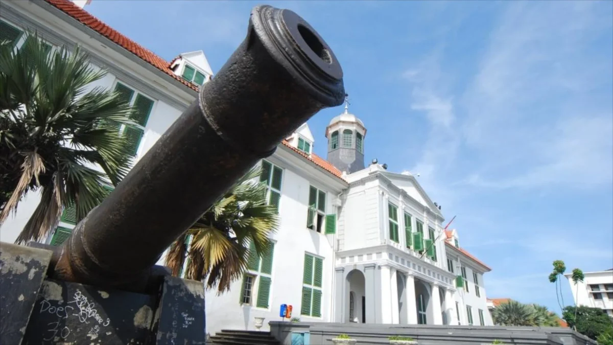 Wisata Sejarah ke Kota Tua Jakarta: Menelusuri Arsitektur Kolonial dan Museum Menarik